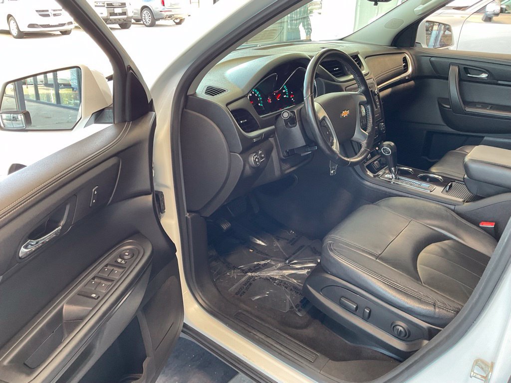 Used 2016 Chevrolet Traverse LT w/ Style and Technology Package AWD/4WD image 9
