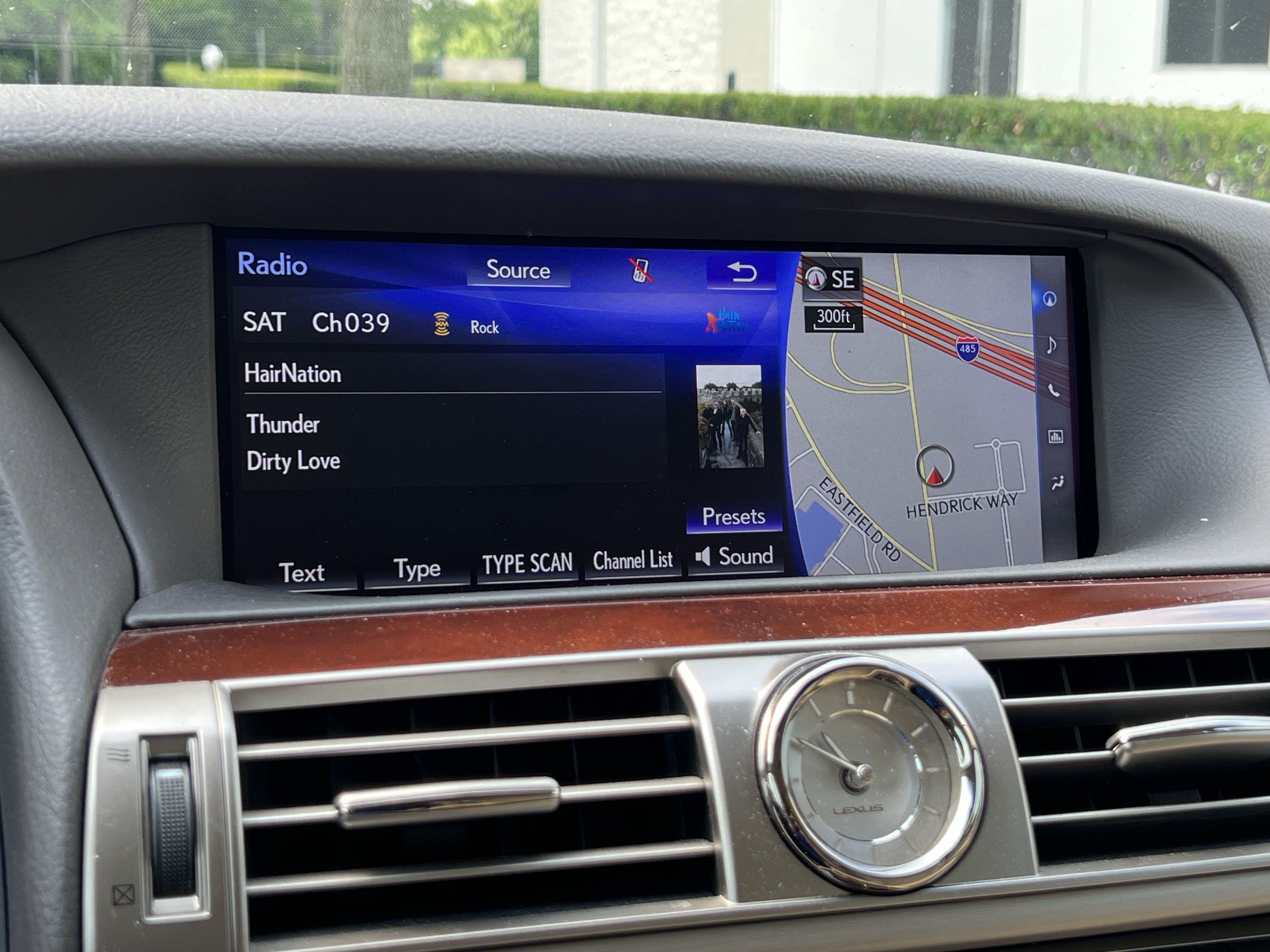 Used 2017 Lexus LS 460 L w/ Ultra Luxury Package RWD image 24