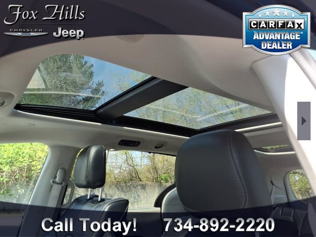 Used 2019 Chrysler Pacifica Limited FWD image 17