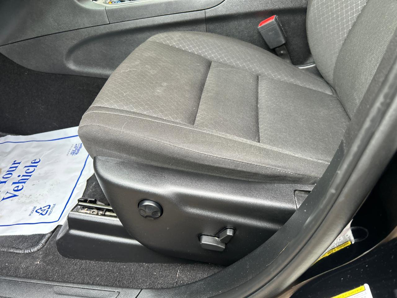 Used 2021 Jeep Grand Cherokee Laredo image 6