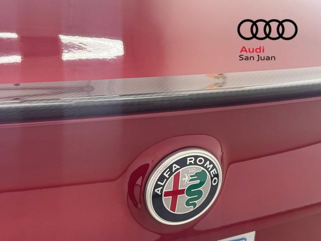 Used 2020 Alfa Romeo Giulia Quadrifoglio RWD image 11