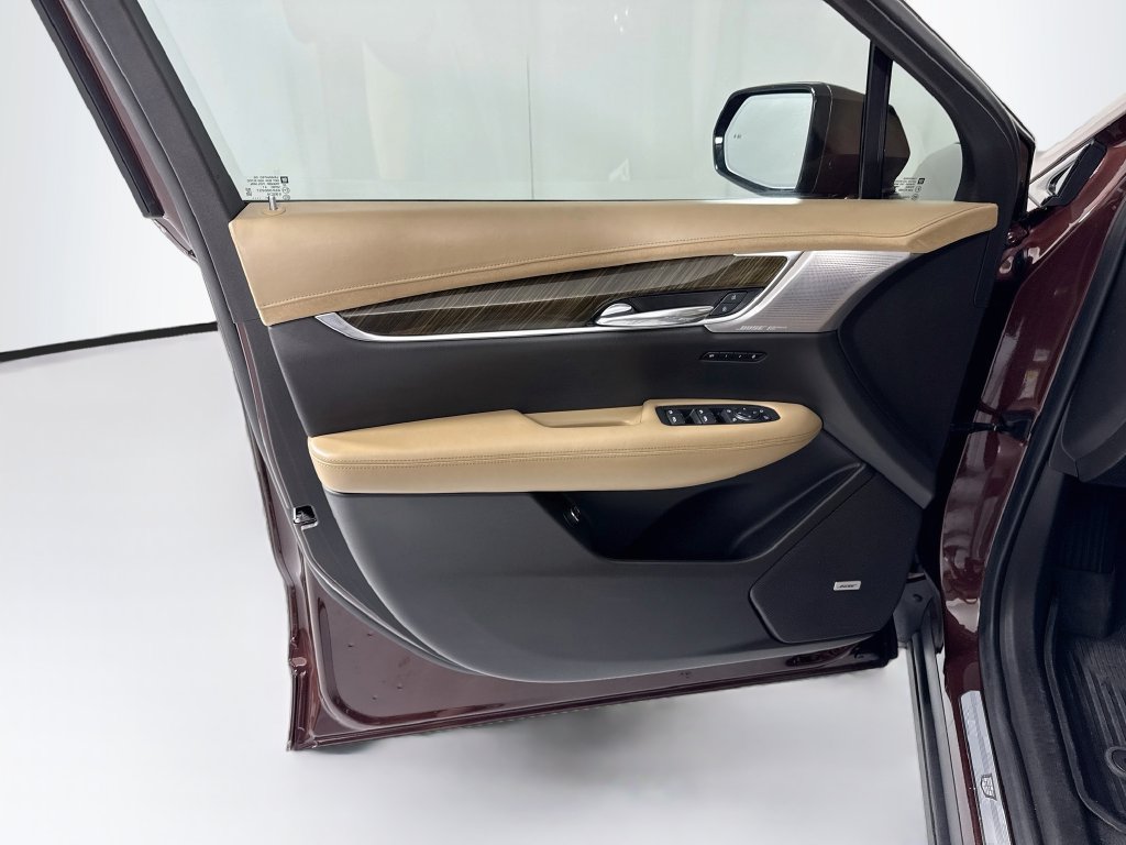 Used 2022 Cadillac XT6 Sport w/ Platinum Package AWD/4WD image 23