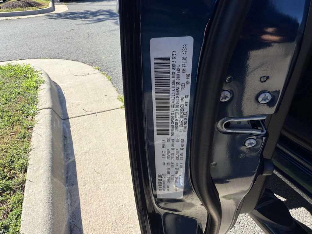 Used 2019 RAM 1500 Classic SLT AWD/4WD image 35