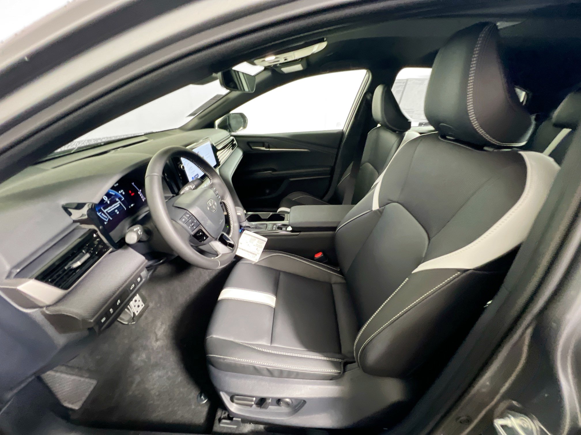 New 2026 Toyota Camry SE w/ Multimedia Upgrade Package FWD image 14