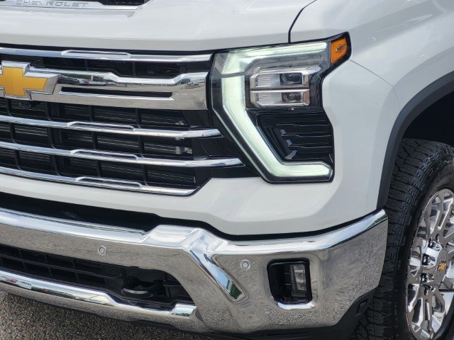 New 2026 Chevrolet Silverado 2500 LTZ w/ LTZ Premium Package image 9