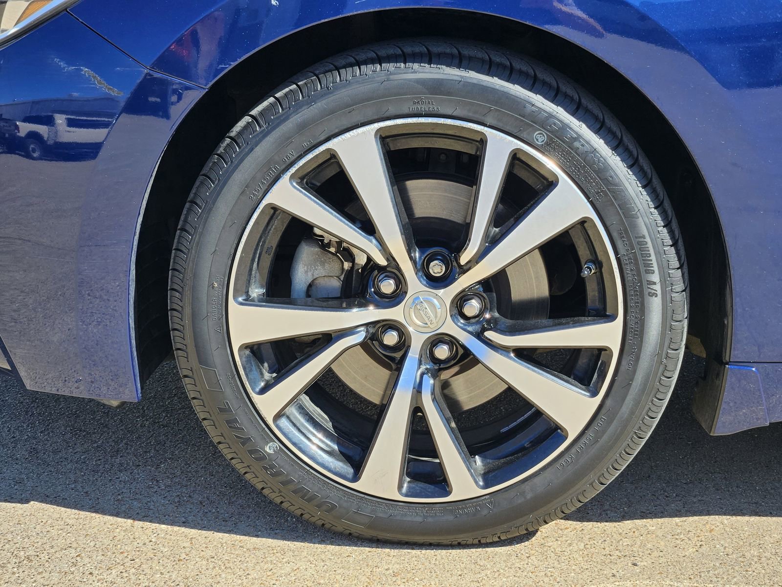 Used 2018 Nissan Maxima Platinum image 12