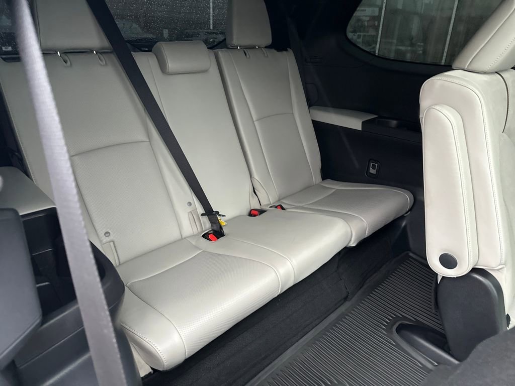 Used 2024 Toyota Grand Highlander AWD Hybrid image 16