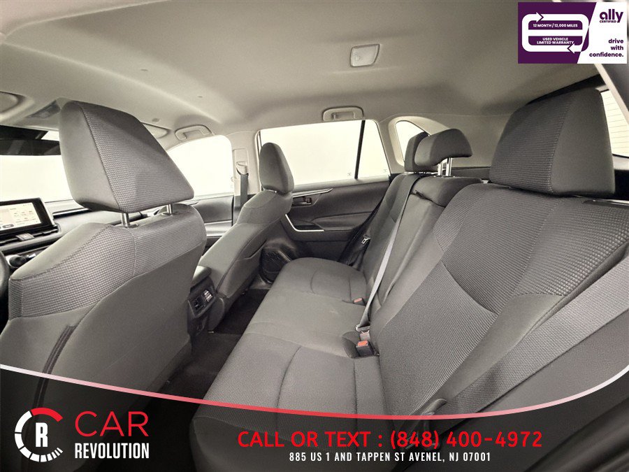Used 2025 Toyota RAV4 LE AWD/4WD image 50
