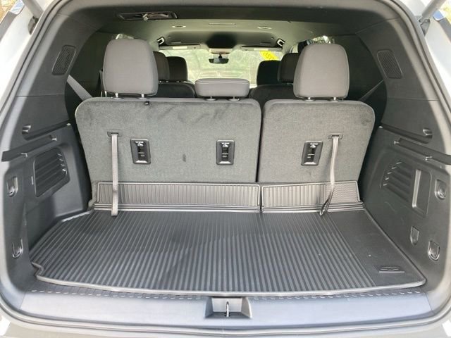 Used 2026 Chevrolet Traverse LT w/ Driver Confidence Package AWD/4WD image 24
