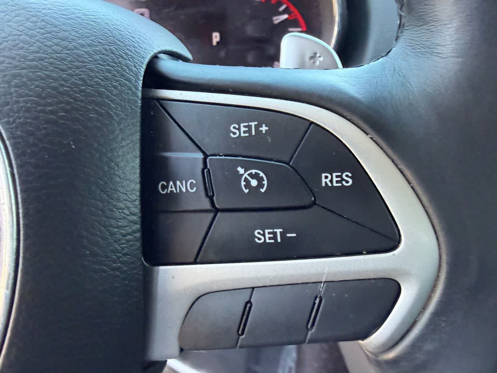 Used 2016 Dodge Durango Limited w/ Nav & Power Liftgate Group RWD image 19