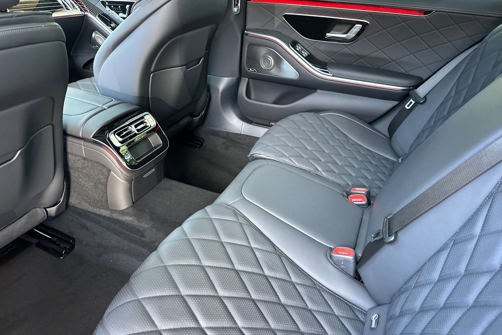 New 2026 Mercedes-Benz S 500 4MATIC image 22
