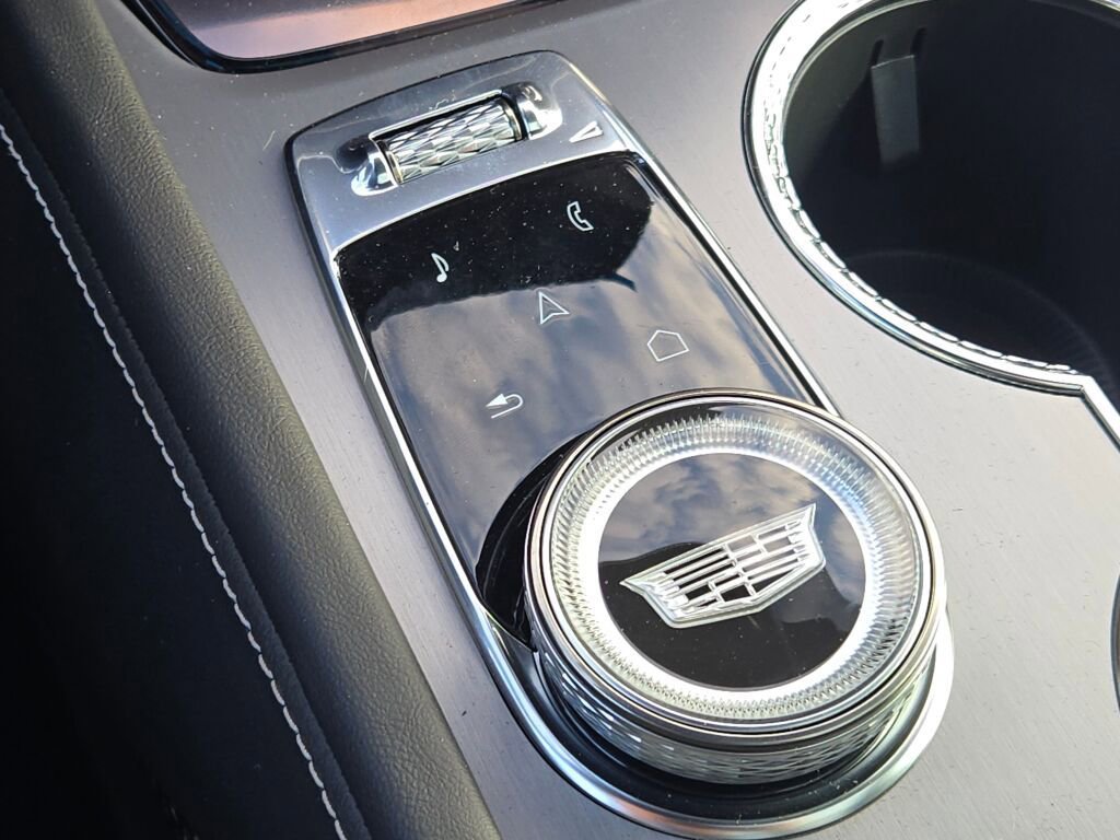 New 2026 Cadillac Vistiq Luxury image 32