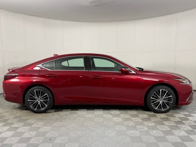 Used 2025 Lexus ES 300h w/ Premium Package FWD image 10