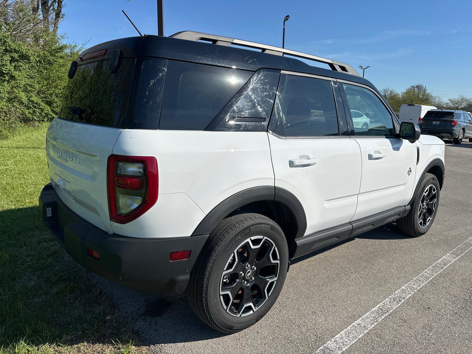 Certified 2025 Ford Bronco Sport Outer Banks w/ Outer Banks Tech Package+ AWD/4WD image 17