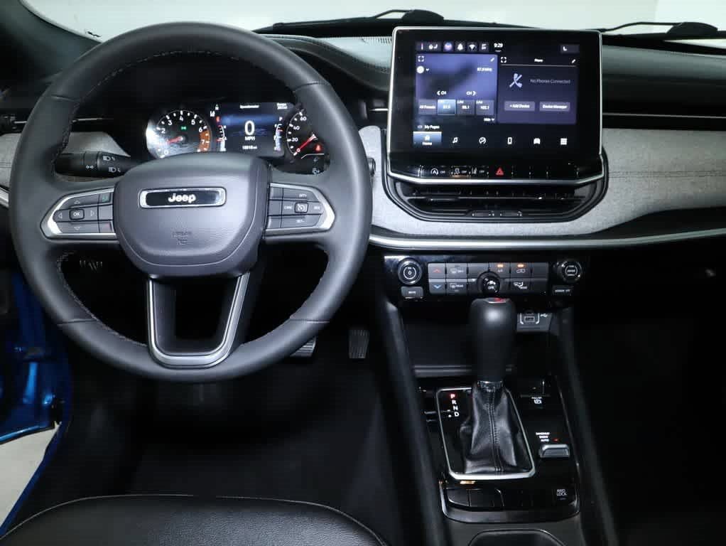 Certified 2024 Jeep Compass Latitude AWD/4WD image 30