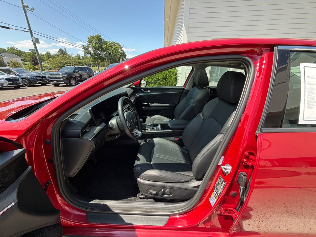 Used 2025 Kia K5 EX FWD image 13