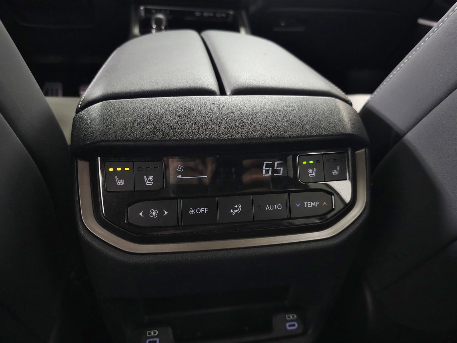 Used 2024 Lexus TX 500h AWD w/ Technology Package image 35