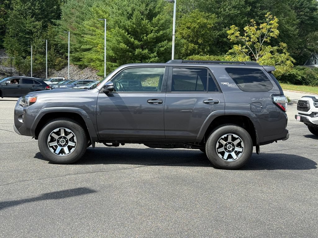 Used 2023 Toyota 4Runner TRD Off-Road Premium w/ Moonroof Package AWD/4WD image 2
