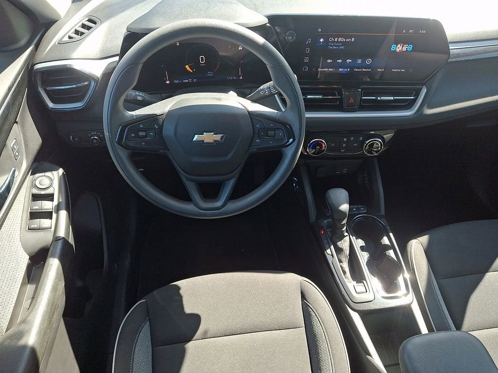 Used 2024 Chevrolet TrailBlazer LT AWD/4WD image 11
