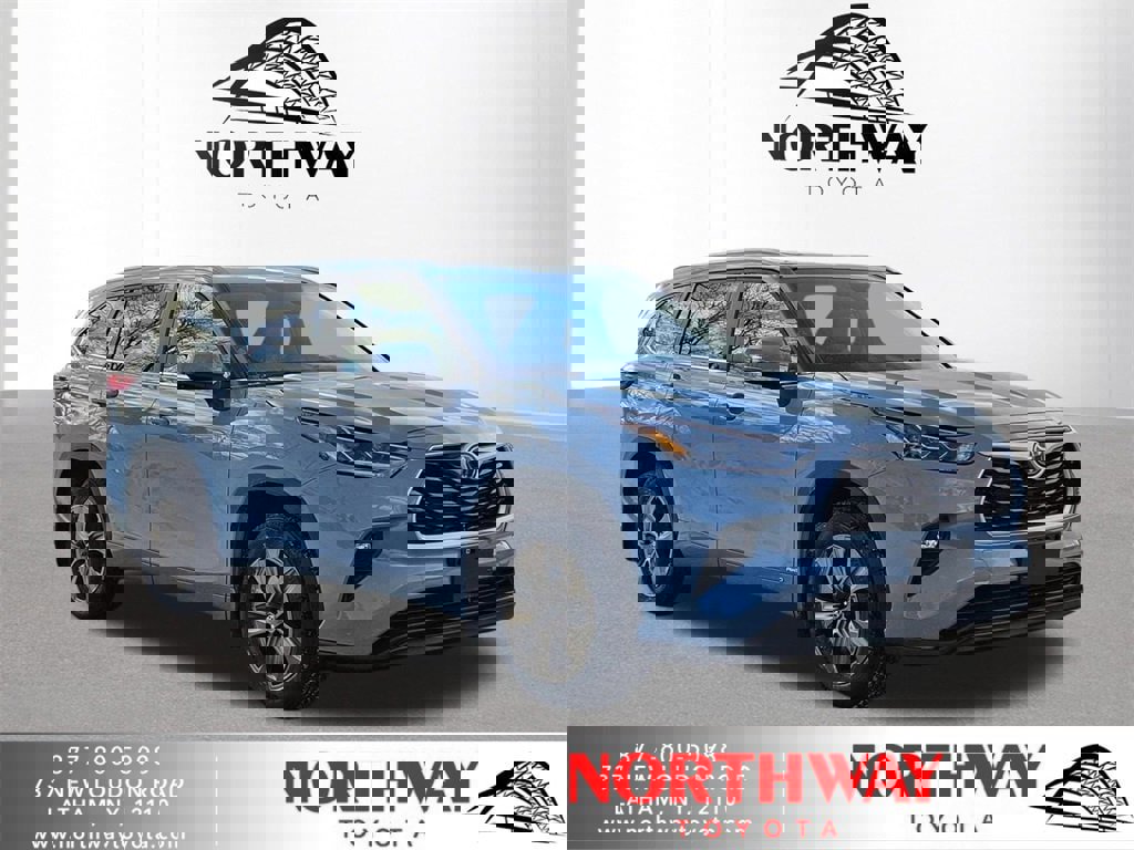 Certified 2023 Toyota Highlander Bronze Edition image 1