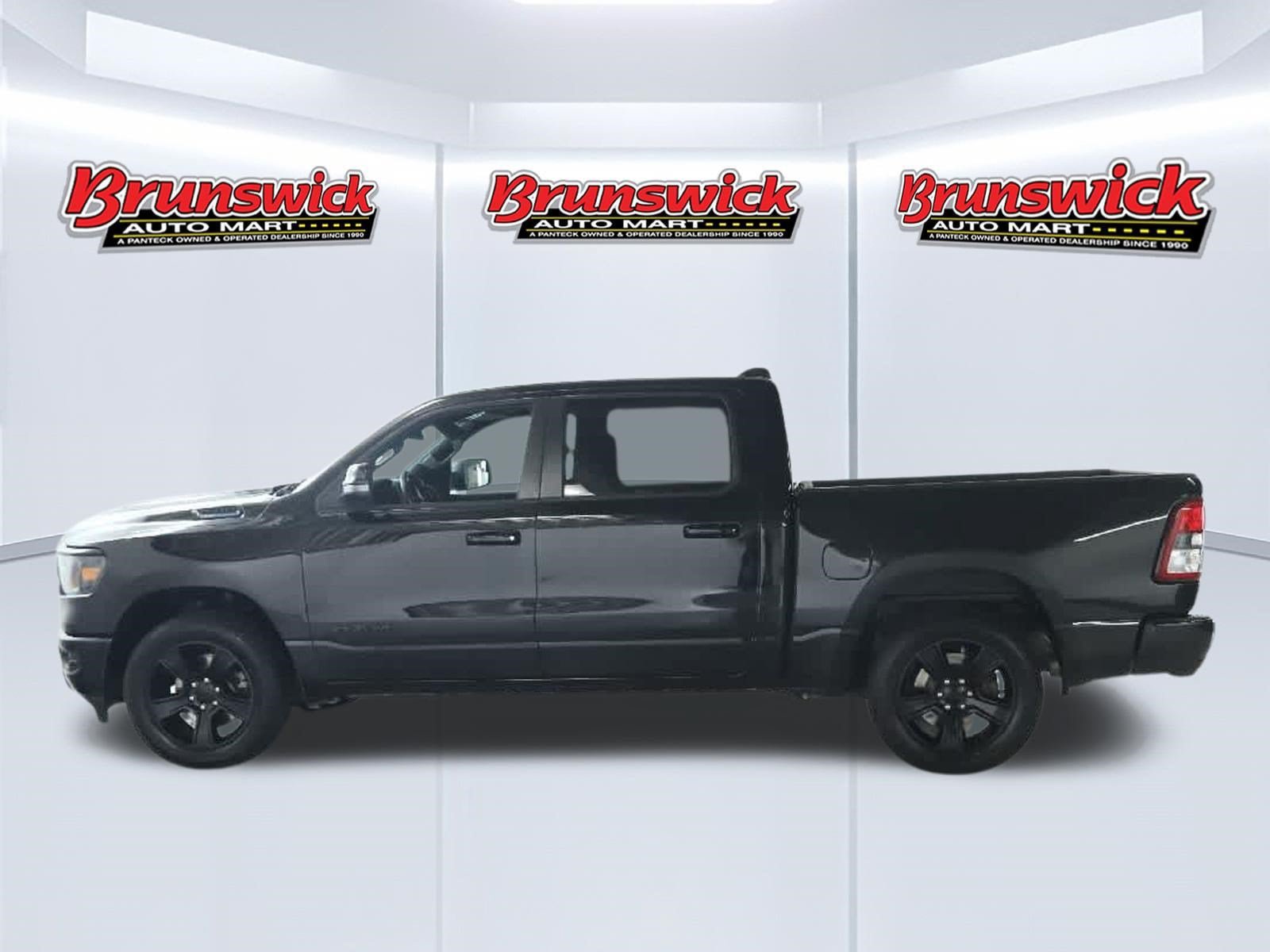 Used 2023 RAM 1500 Big Horn AWD/4WD image 40