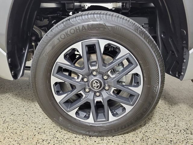 Used 2025 Toyota Tundra Limited AWD/4WD image 8