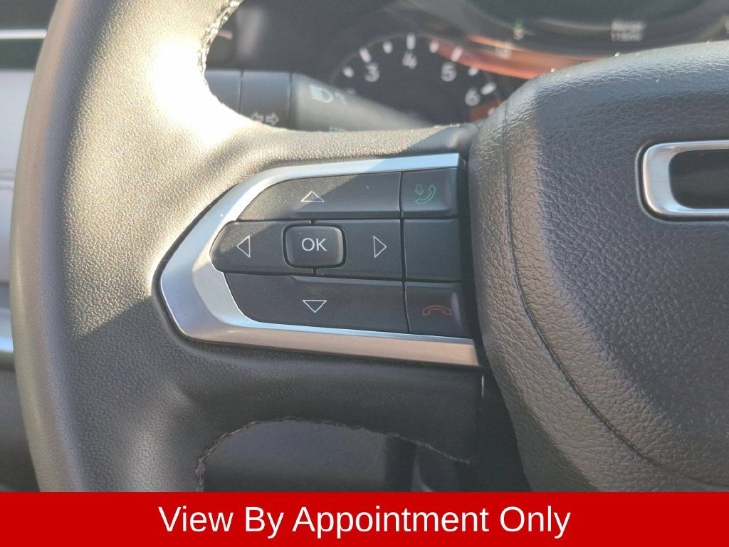Used 2025 Jeep Compass Limited AWD/4WD image 14