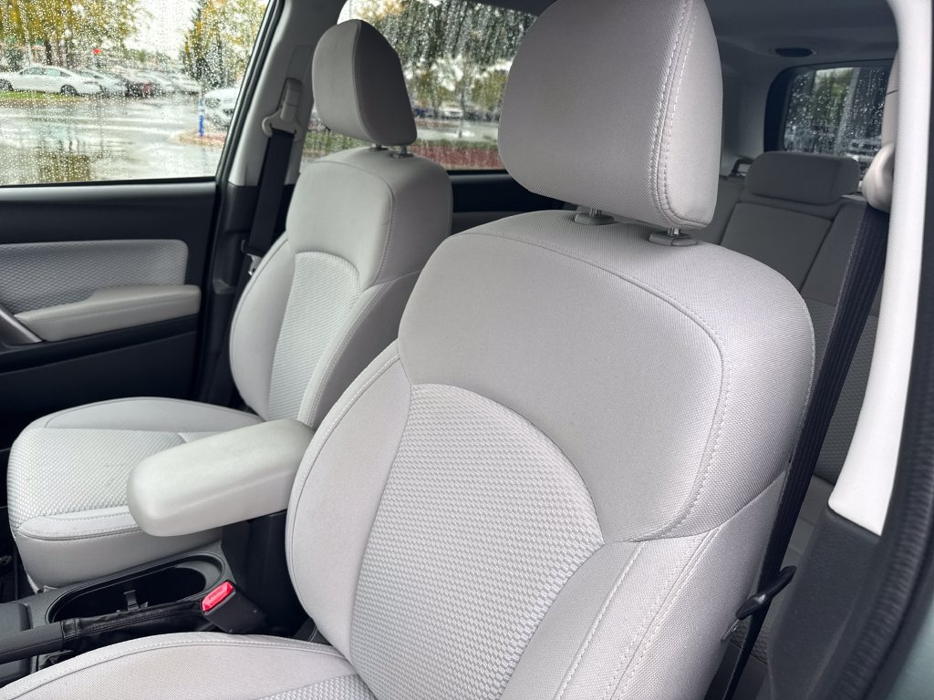 Used 2017 Subaru Forester 2.5i Premium w/ Popular Package #2A AWD/4WD image 12