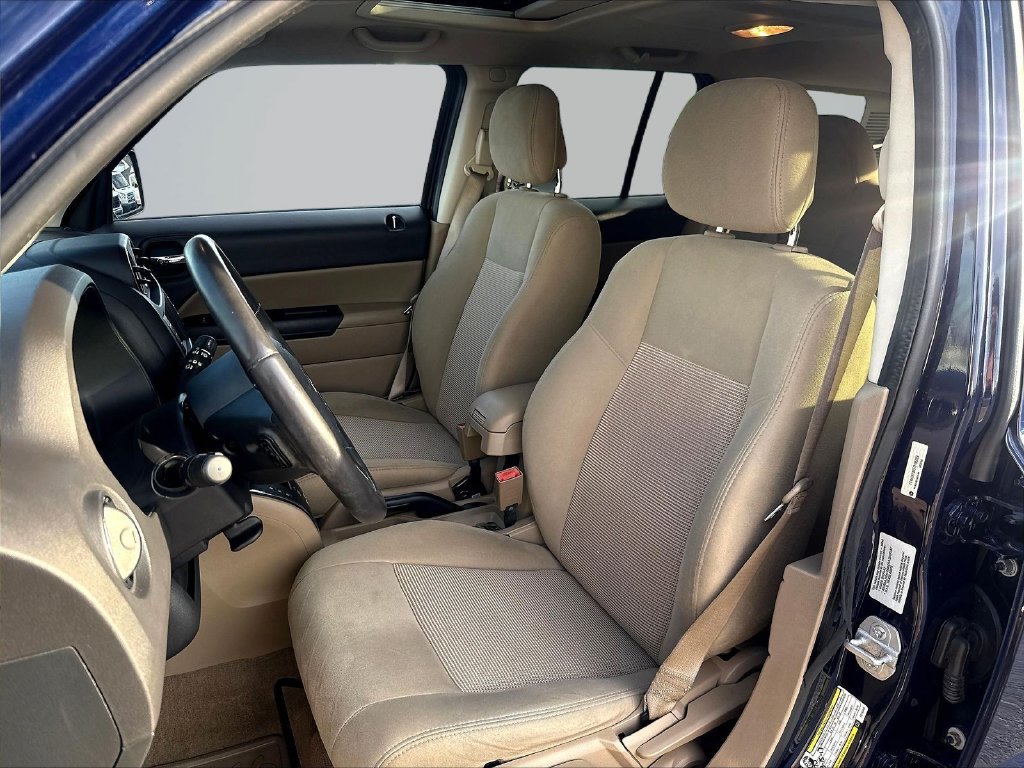 Used 2015 Jeep Patriot Latitude w/ Sun/Sound Group AWD/4WD image 25