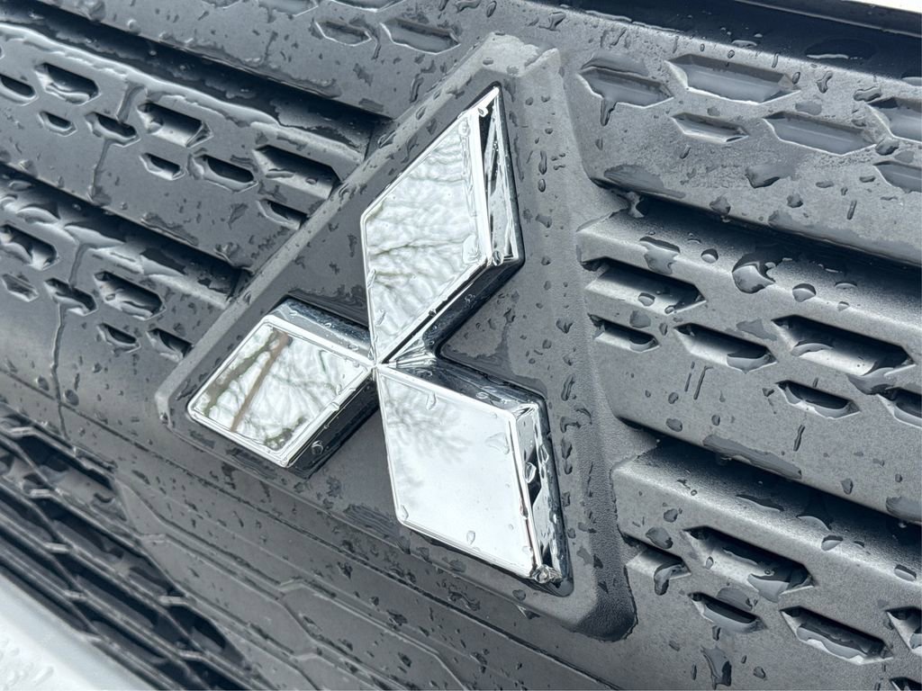 Used 2022 Mitsubishi Eclipse Cross LE image 14