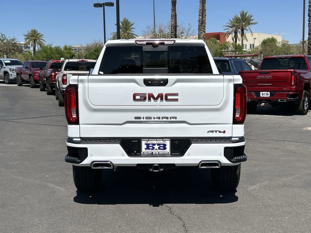 Used 2025 GMC Sierra 1500 AT4 w/ Technology Package AWD/4WD image 7