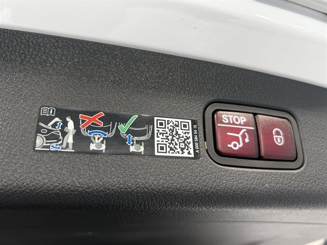 Used 2024 Mercedes-Benz GLC 43 AMG 4MATIC image 22