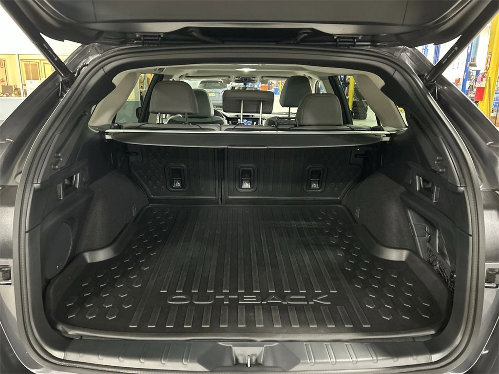 Certified 2022 Subaru Outback Limited XT image 27