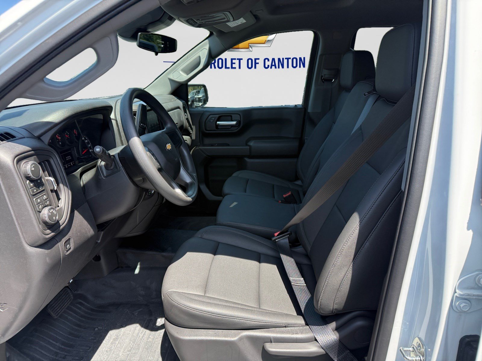 Used 2026 Chevrolet Silverado 1500 W/T w/ WT Value Package AWD/4WD image 9
