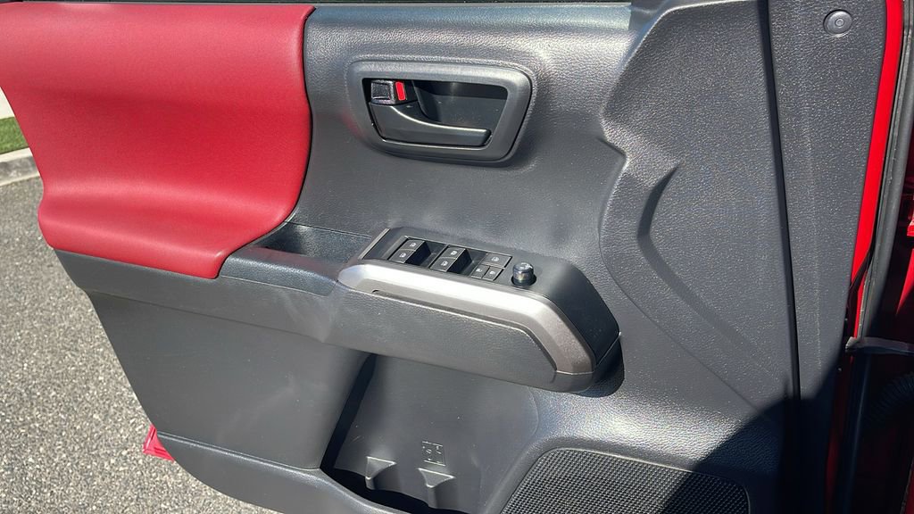 Used 2022 Toyota Tacoma SR5 image 26