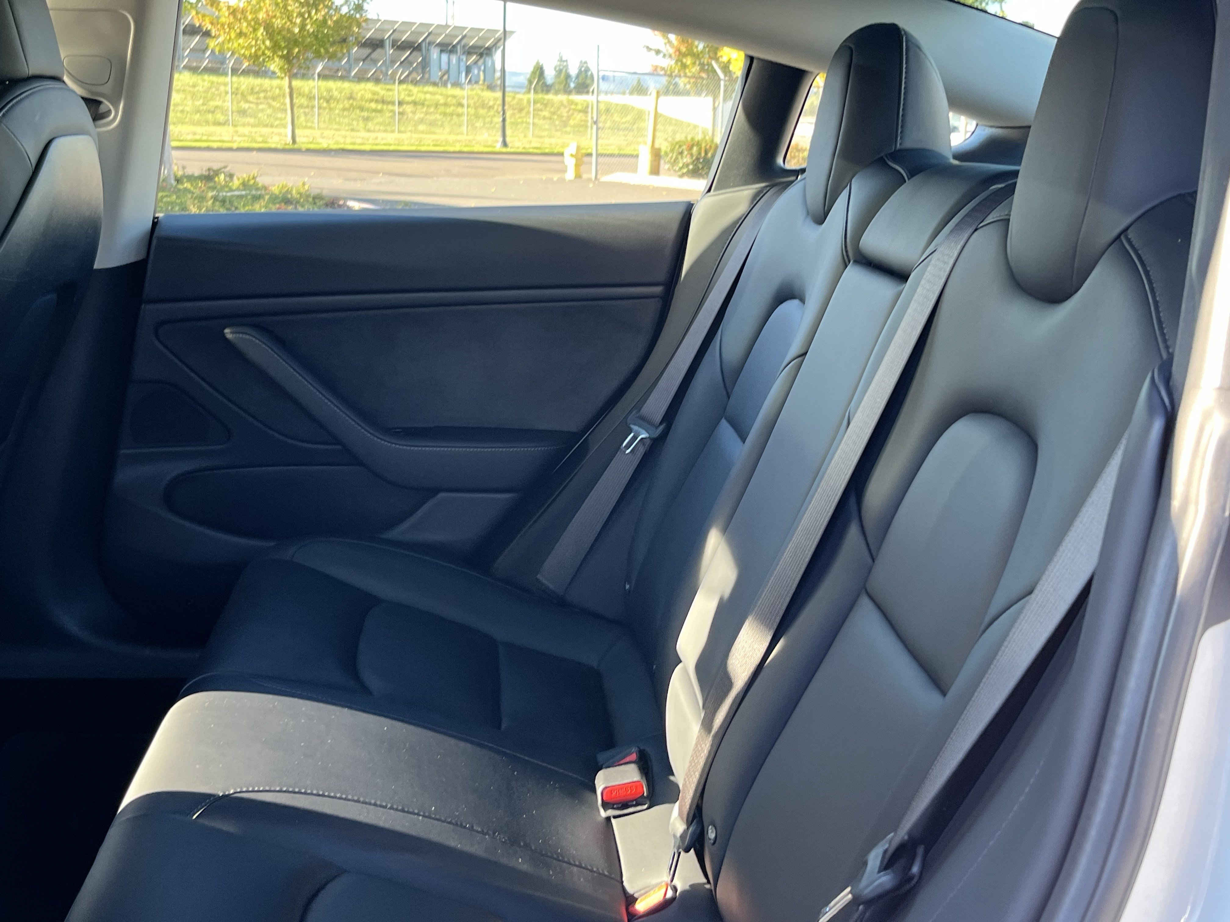 Used 2018 Tesla Model 3 Long Range image 14
