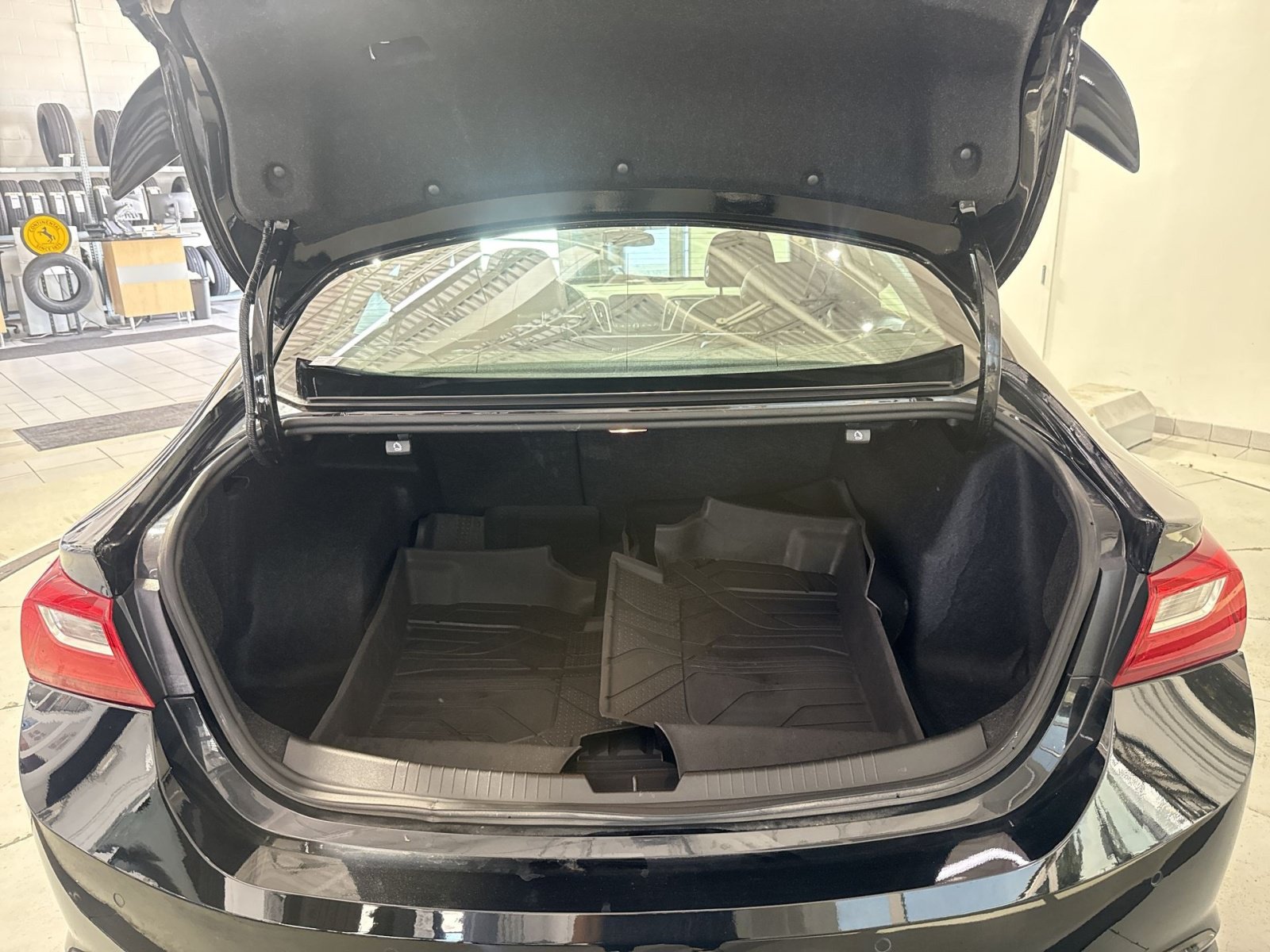 Used 2024 Chevrolet Malibu RS w/ LPO, Floor Liner Package FWD image 26
