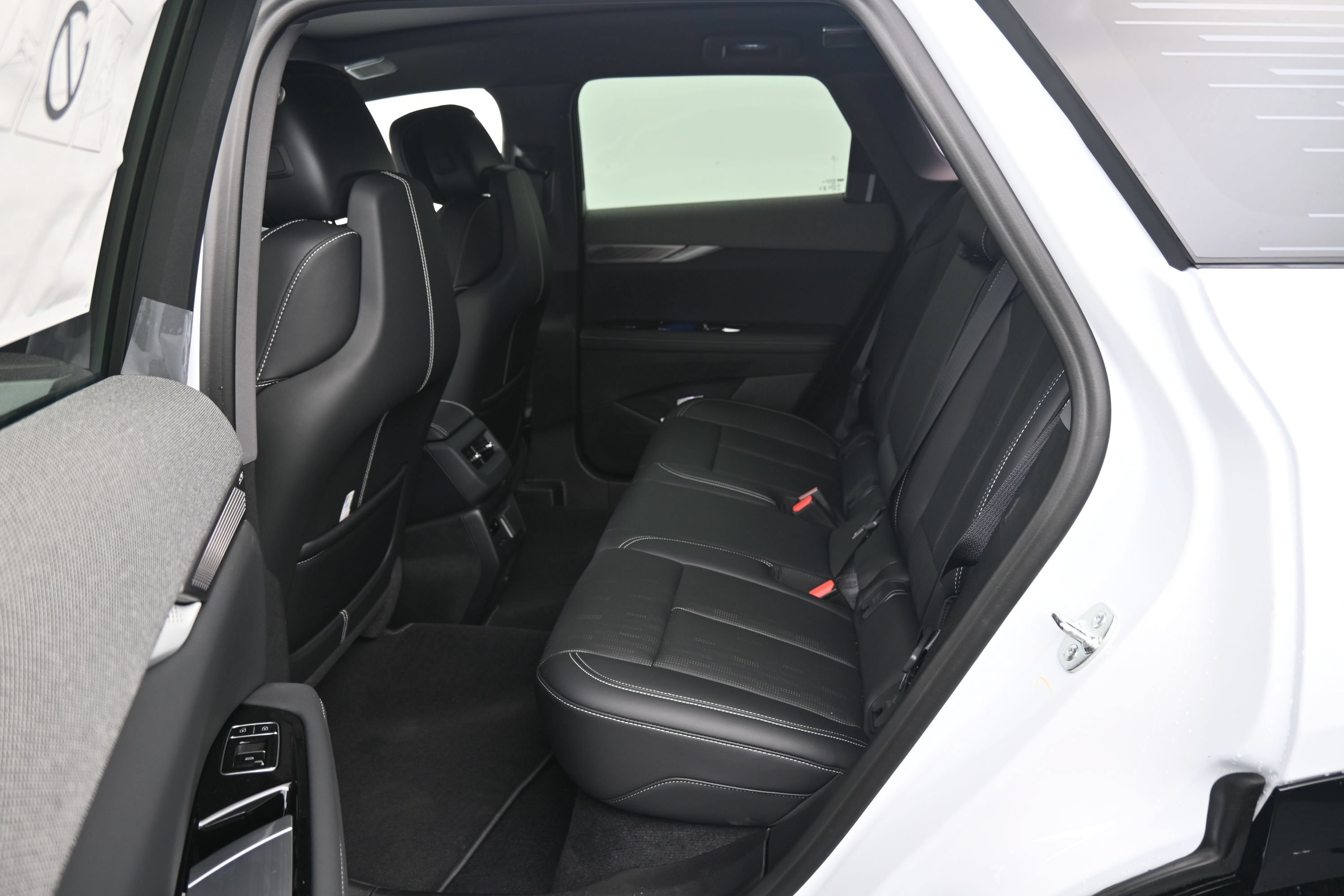 New 2026 Cadillac Optiq Sport 2 AWD/4WD image 10