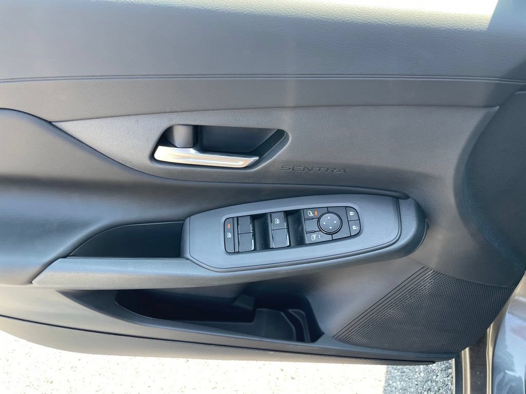 New 2026 Nissan Sentra SV w/ SV Convenience Package FWD image 6
