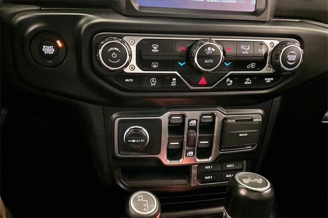 Used 2021 Jeep Wrangler Unlimited Sahara image 27