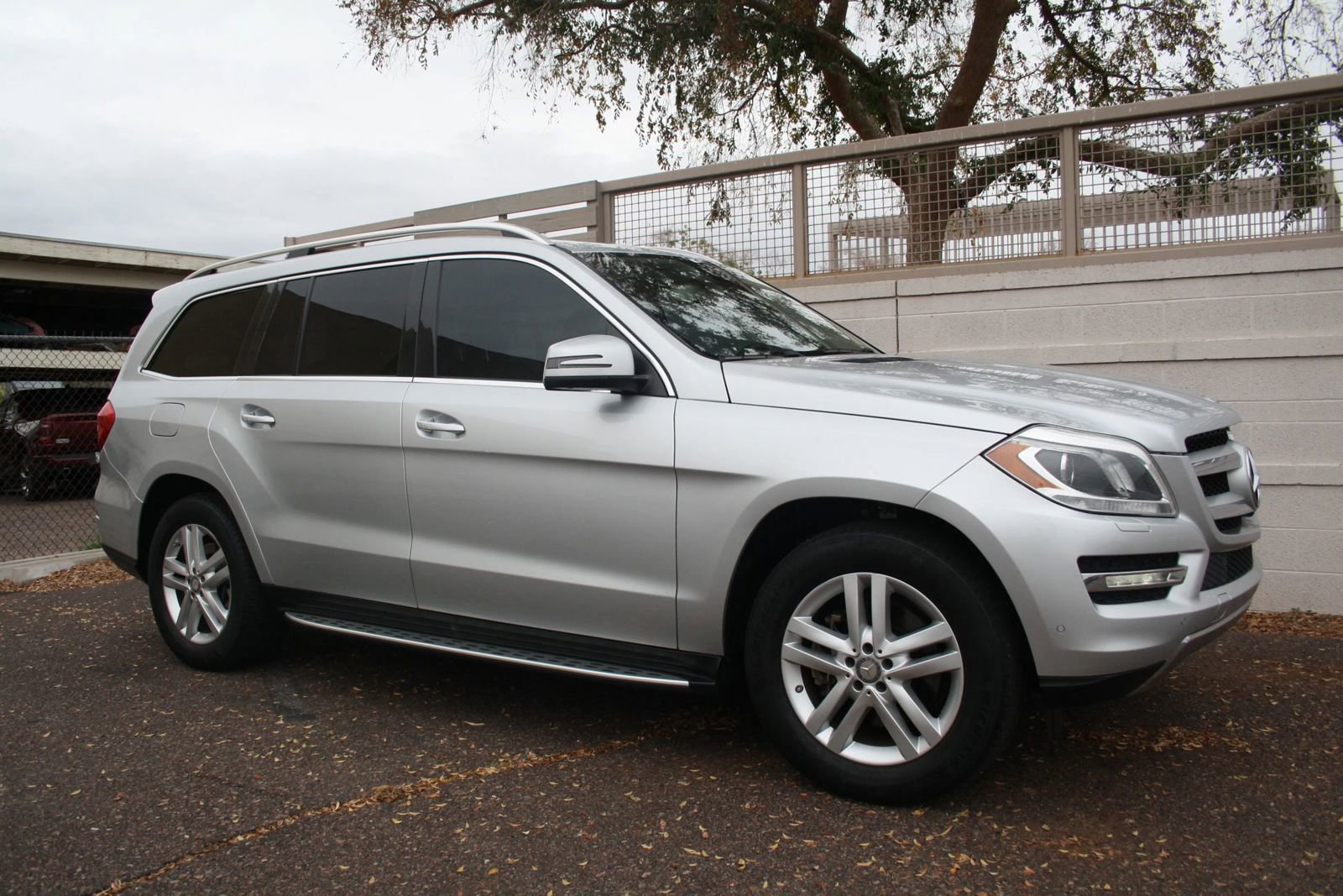 Used 2015 Mercedes-Benz GL 450 4MATIC image 3