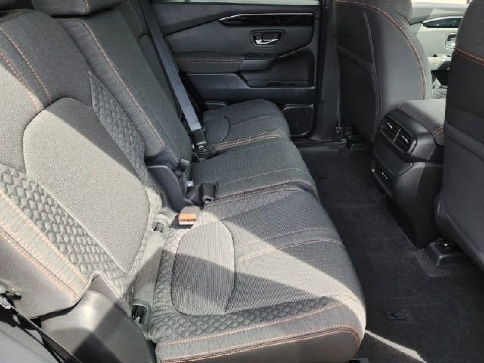 Used 2025 Honda Pilot Sport image 22