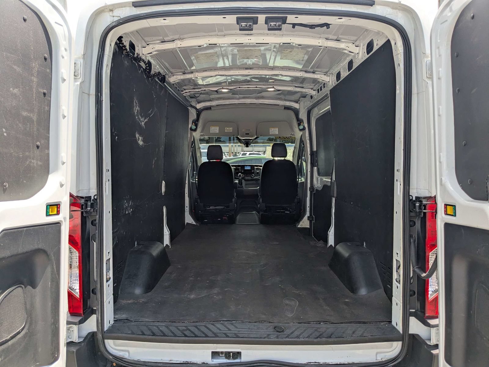 Used 2023 Ford Transit 250 Medium Roof AWD w/ Load Area Protection Package image 13