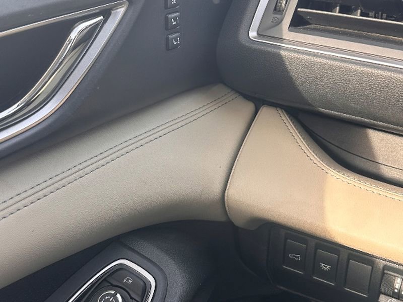 Used 2025 Subaru Ascent Limited AWD/4WD image 18