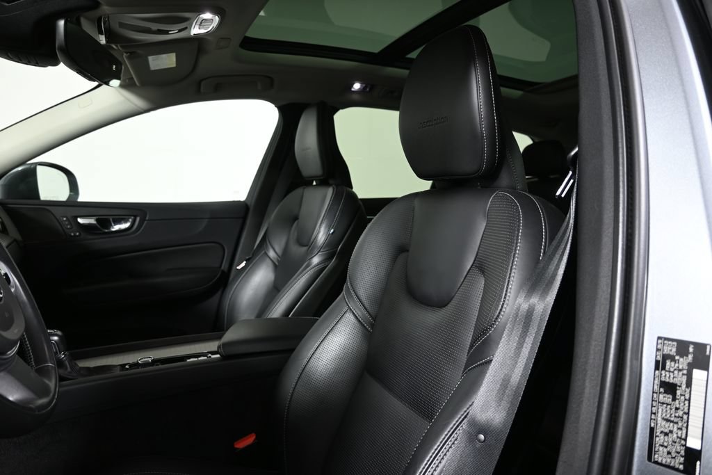 Used 2019 Volvo XC60 T6 Inscription w/ Protection Package Premier AWD/4WD image 5