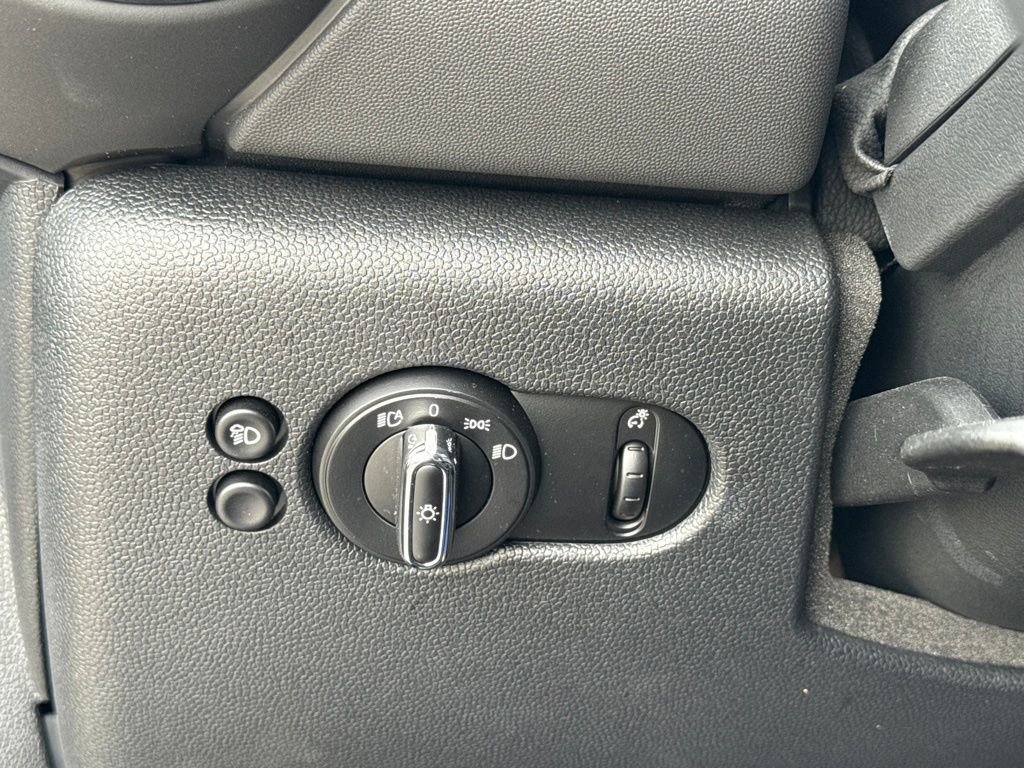 Used 2023 MINI Cooper SE image 26