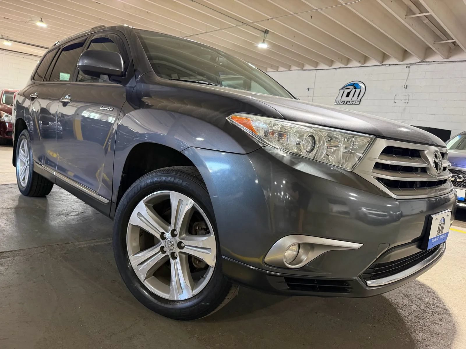 Used 2012 Toyota Highlander Limited w/ Tow Pkg AWD/4WD image 5