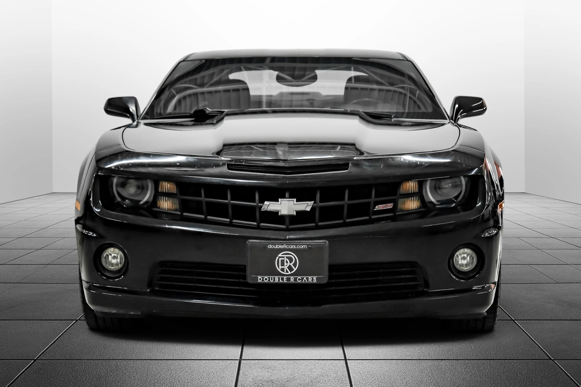 Used 2010 Chevrolet Camaro SS w/ RS Package RWD image 3