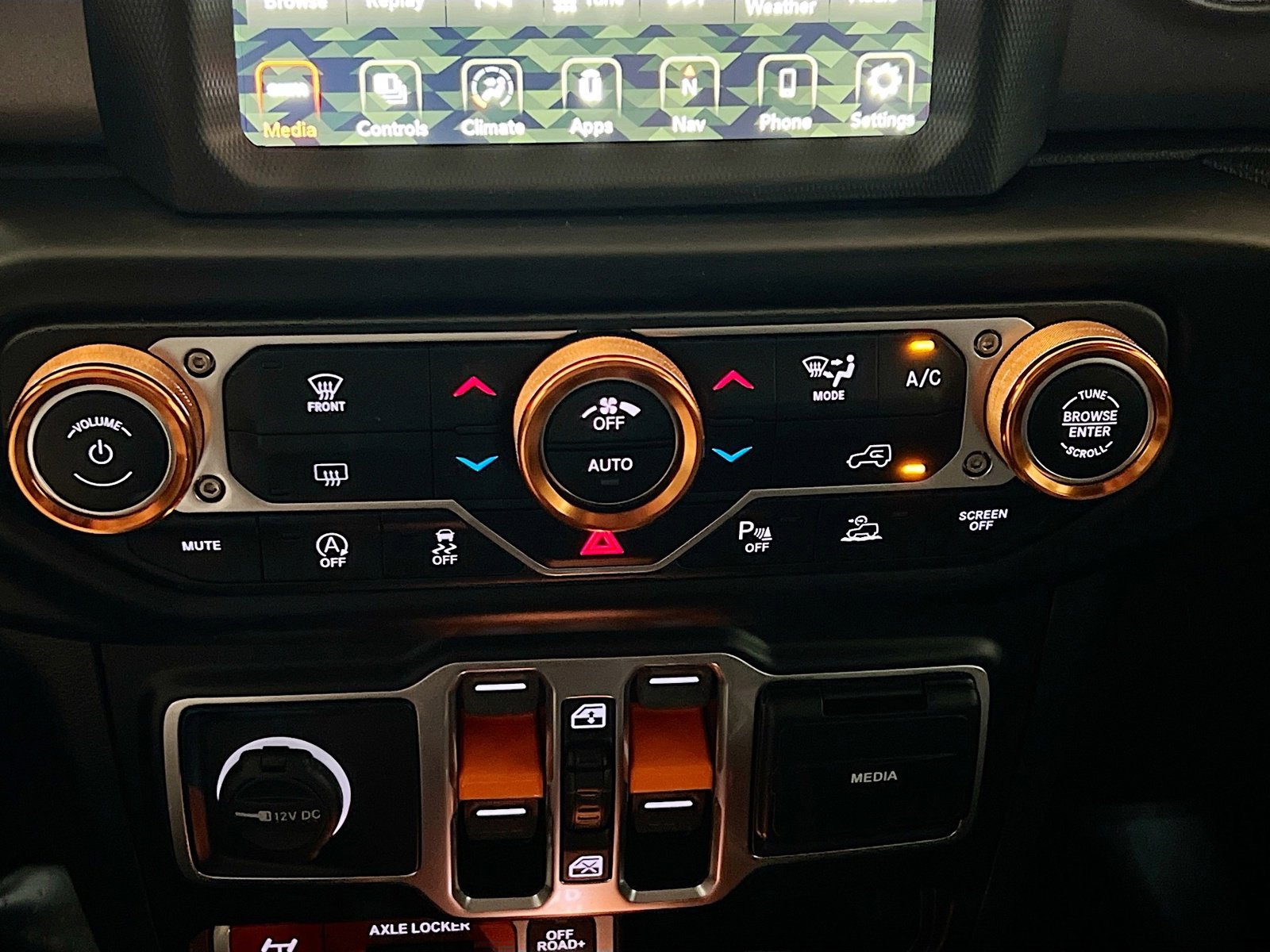 Used 2022 Jeep Gladiator Mojave w/ Safety Group AWD/4WD image 12