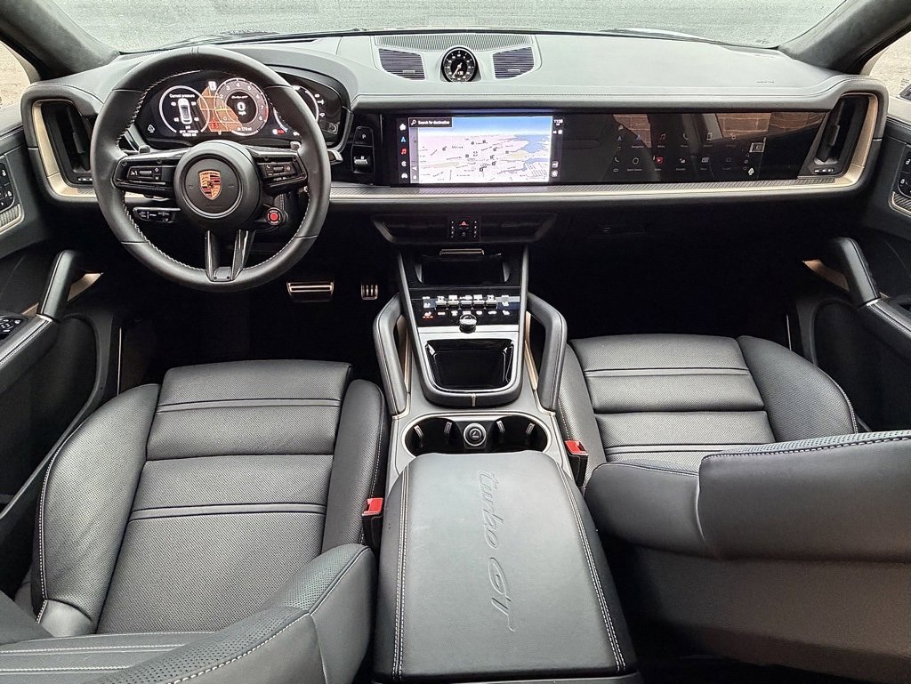 Certified 2025 Porsche Cayenne Turbo GT image 13